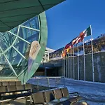 Olimpic Village Th * سيستريير