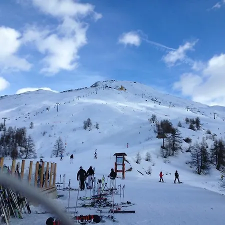 Olimpic Village Th