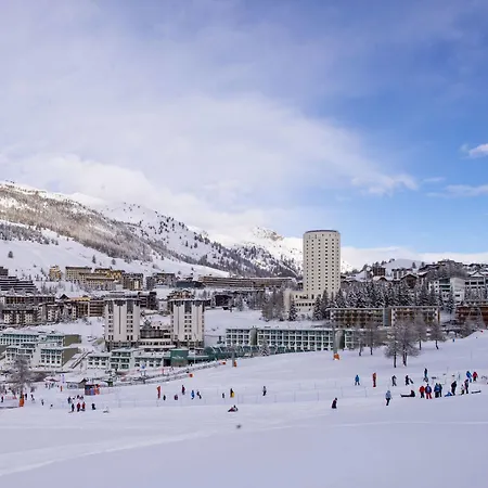 Olimpic Village Th