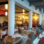 Olimpic Village Th 아파트 세스트리에
